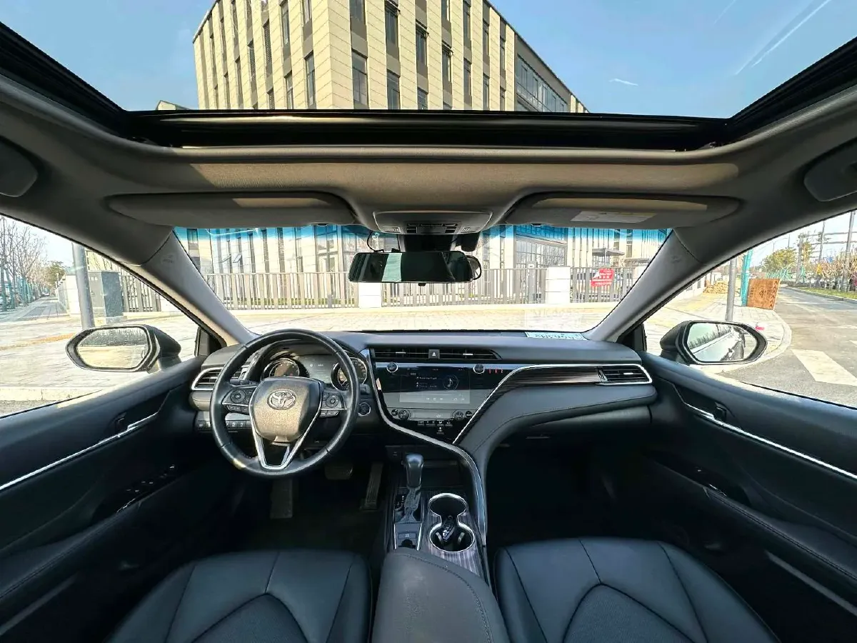 2019 Toyota Camry 2.0L 178HP L4 CVT,autocango,china used car exporter,china ev exporter,chinese used car exporter,chinese used ev exporter