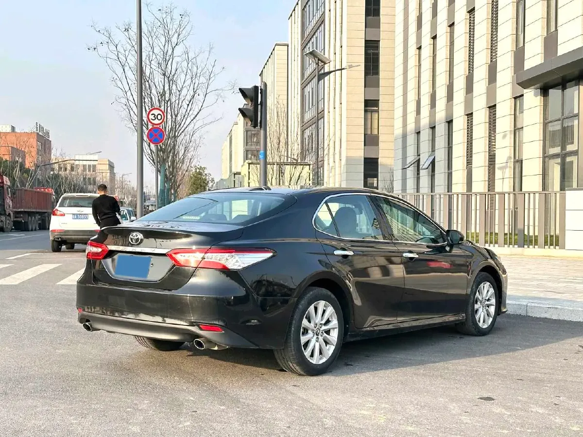 2019 Toyota Camry 2.0L 178HP L4 CVT,autocango,china used car exporter,china ev exporter,chinese used car exporter,chinese used ev exporter