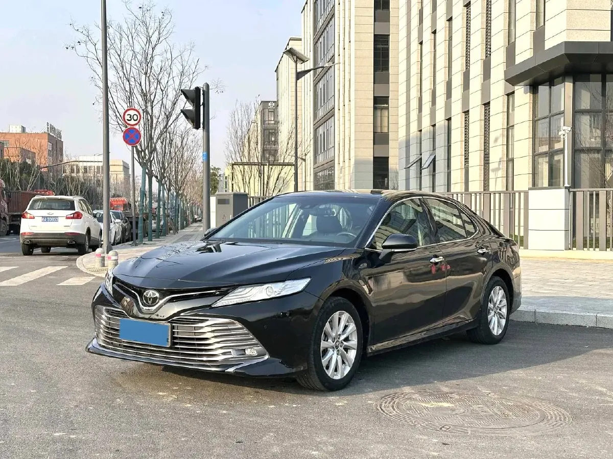 2019 Toyota Camry 2.0L 178HP L4 CVT,autocango,china used car exporter,china ev exporter,chinese used car exporter,chinese used ev exporter