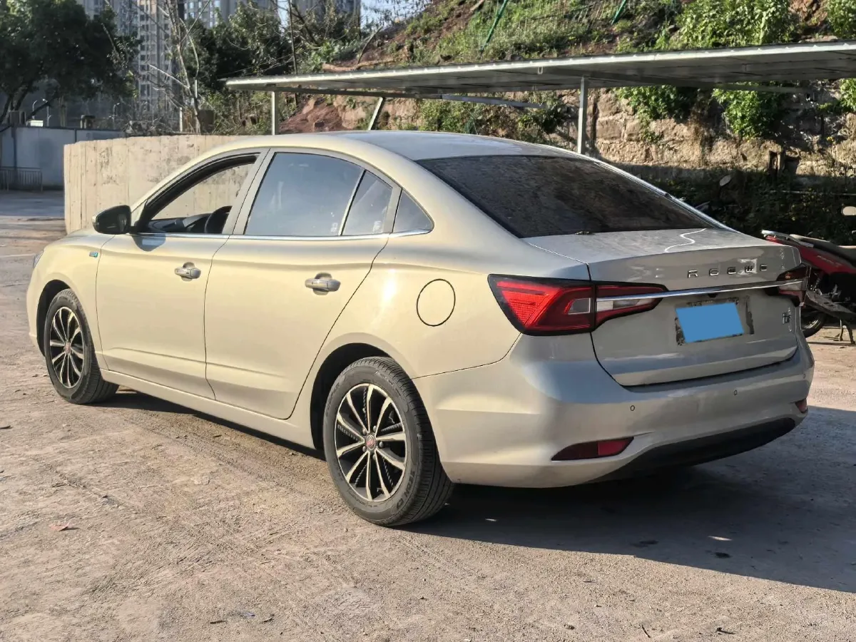2019 Roewe i5 1.5L 120HP L4 5MT,autocango,china used car exporter,china ev exporter,chinese used car exporter,chinese used ev exporter