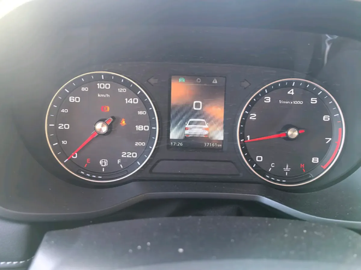 2019 Roewe i5 1.5L 120HP L4 5MT,autocango,china used car exporter,china ev exporter,chinese used car exporter,chinese used ev exporter