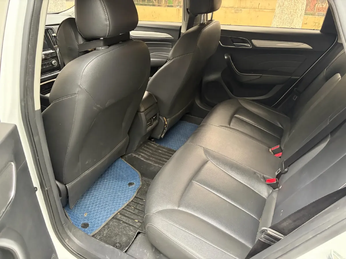 2019 Roewe i6 1.5T 169HP L4 AMT PHEV 9.1KWH,autocango,china used car exporter,china ev exporter,chinese used car exporter,chinese used ev exporter