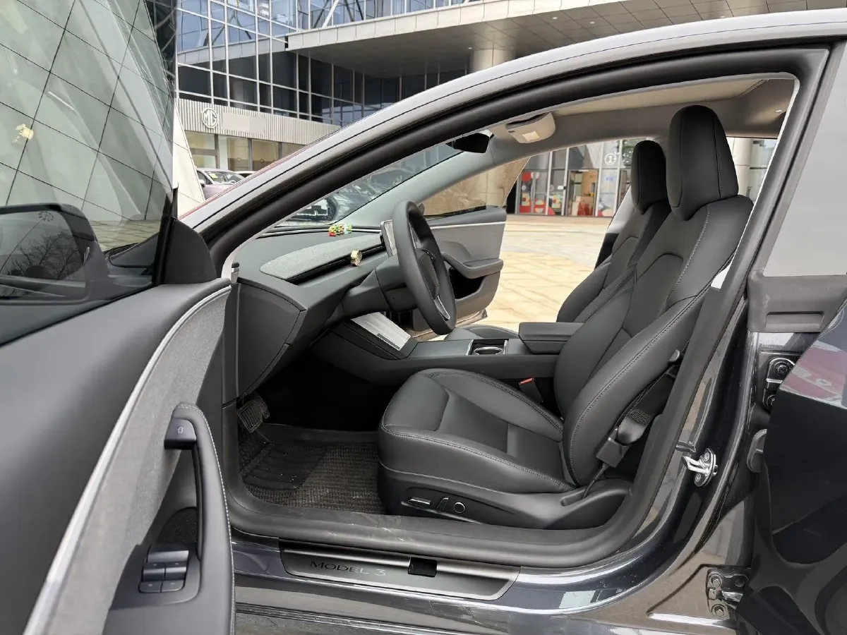 2025 Tesla Model 3 BEV,autocango,china used car exporter,china ev exporter,chinese used car exporter,chinese used ev exporter