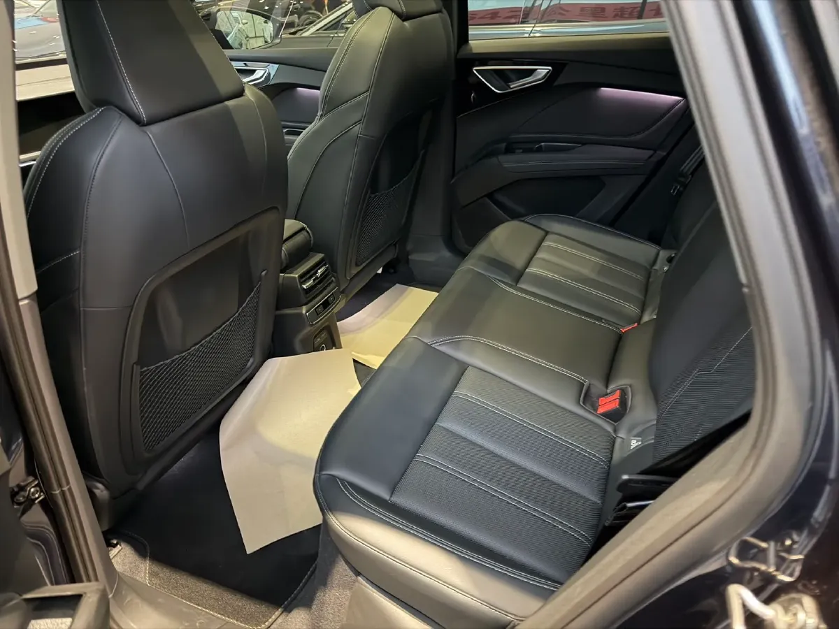 2024 Audi Q4 e-tron BEV 84.8KWH,autocango,china used car exporter,china ev exporter,chinese used car exporter,chinese used ev exporter