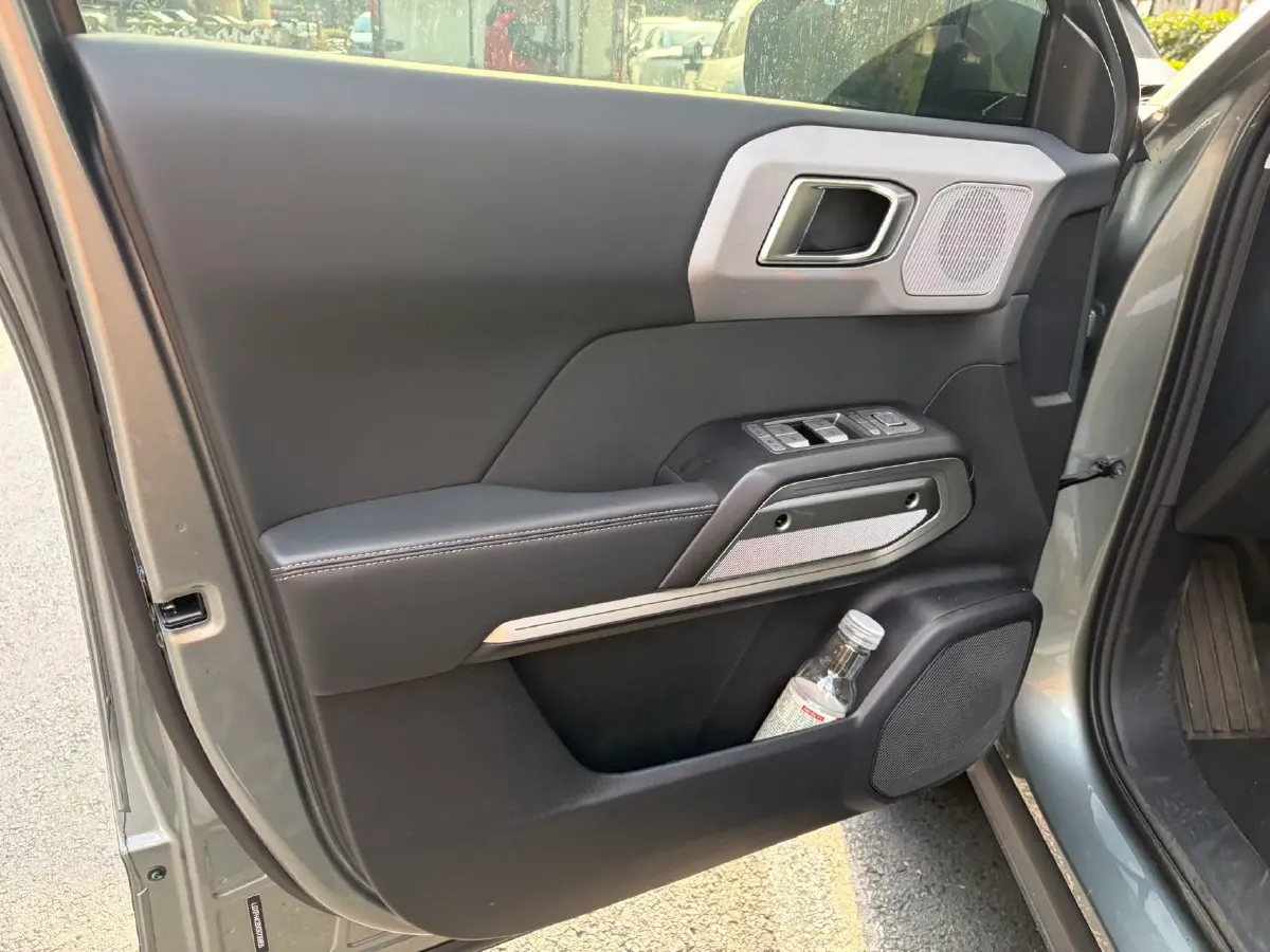 2025 FangChengBao Tai 3 BEV,autocango,china used car exporter,china ev exporter,chinese used car exporter,chinese used ev exporter