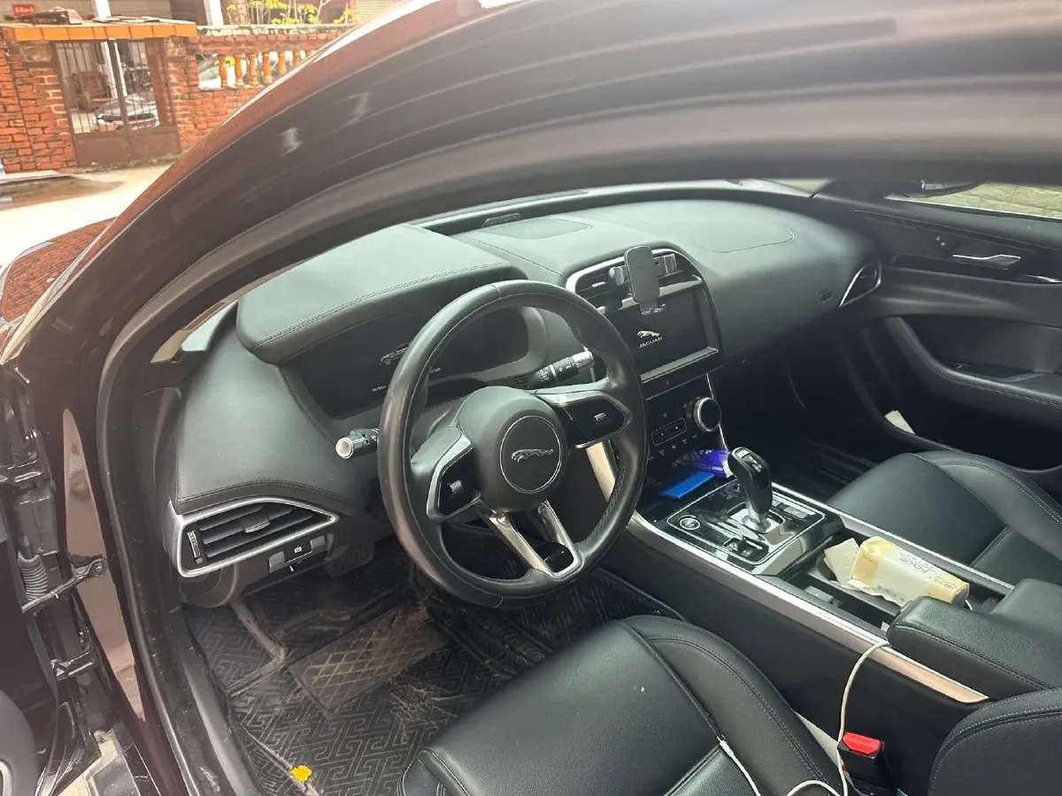 2021 Jaguar XEL 2.0T 250HP L4 8AT,autocango,china used car exporter,china ev exporter,chinese used car exporter,chinese used ev exporter