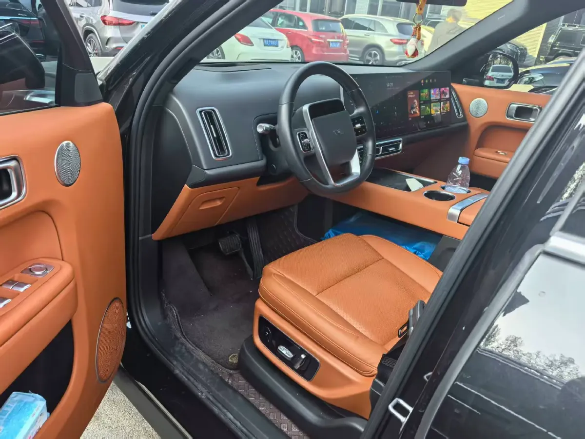 2023 Li L8 Range Extended 154HP REEV 40.9KWH,autocango,china used car exporter,china ev exporter,chinese used car exporter,chinese used ev exporter