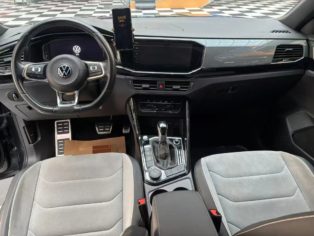 2021 Volkswagen Tayron 2.0T 220HP L4 7DCT,autocango,china used car exporter,china ev exporter,chinese used car exporter,chinese used ev exporter
