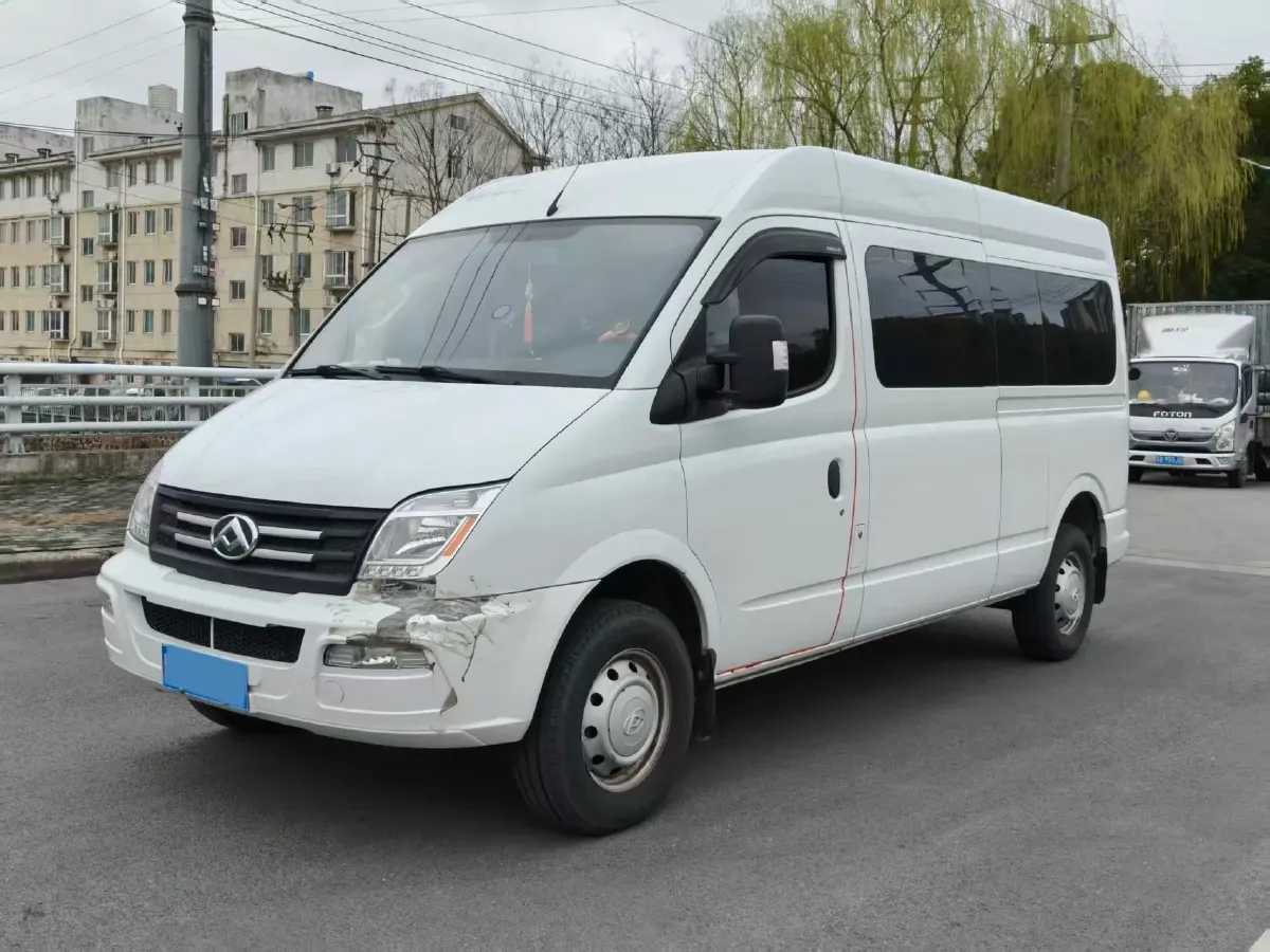 2021 MAXUS XinTu V80 2.0T 127HP L4 6MT,autocango,china used car exporter,china ev exporter,chinese used car exporter,chinese used ev exporter