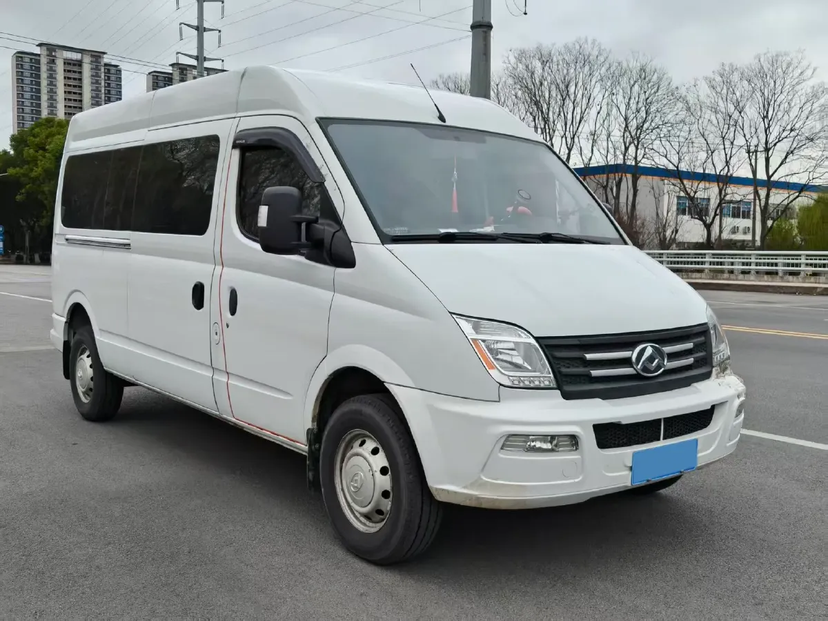 2021 MAXUS XinTu V80 2.0T 127HP L4 6MT,autocango,china used car exporter,china ev exporter,chinese used car exporter,chinese used ev exporter