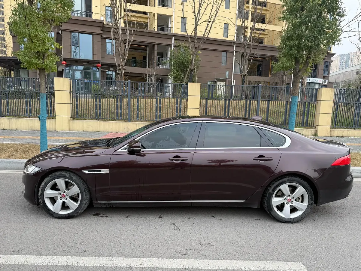 2018 Jaguar XFL 2.0T 200HP L4 8AT,autocango,china used car exporter,china ev exporter,chinese used car exporter,chinese used ev exporter