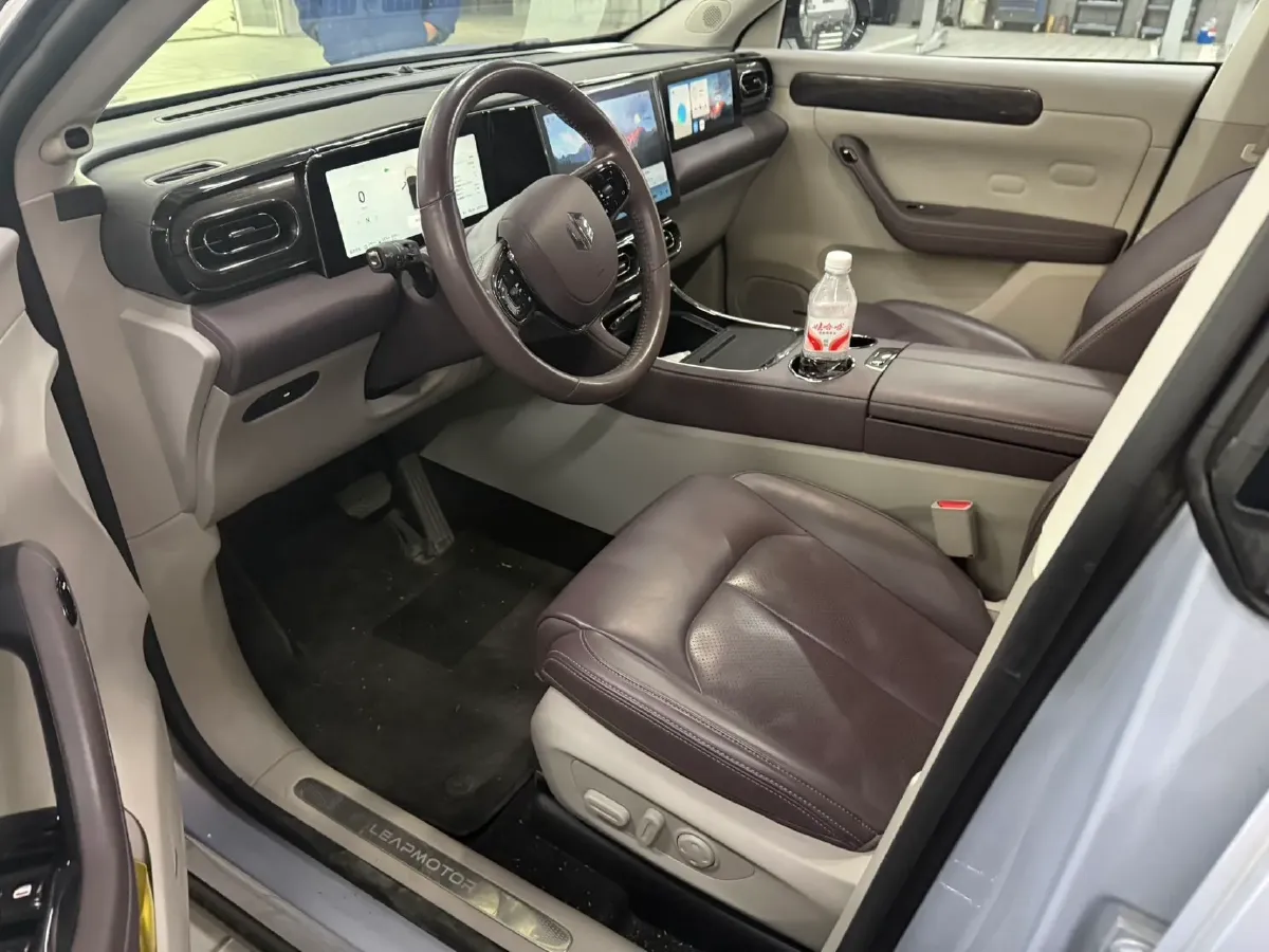 2023 Leapmotor C11 1.5L 95HP L4 REEV 43.74KWH,autocango,china used car exporter,china ev exporter,chinese used car exporter,chinese used ev exporter