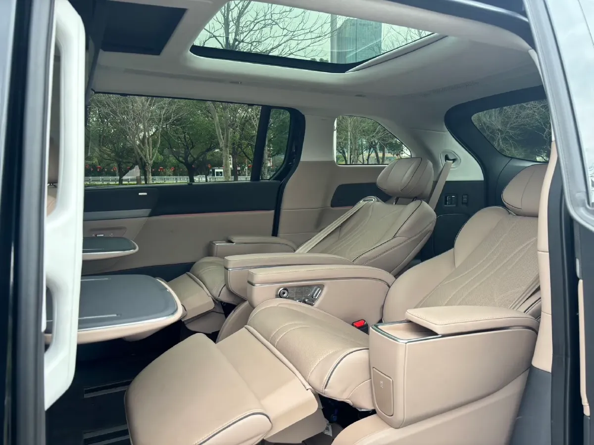 2025 Xpeng X9 BEV,autocango,china used car exporter,china ev exporter,chinese used car exporter,chinese used ev exporter