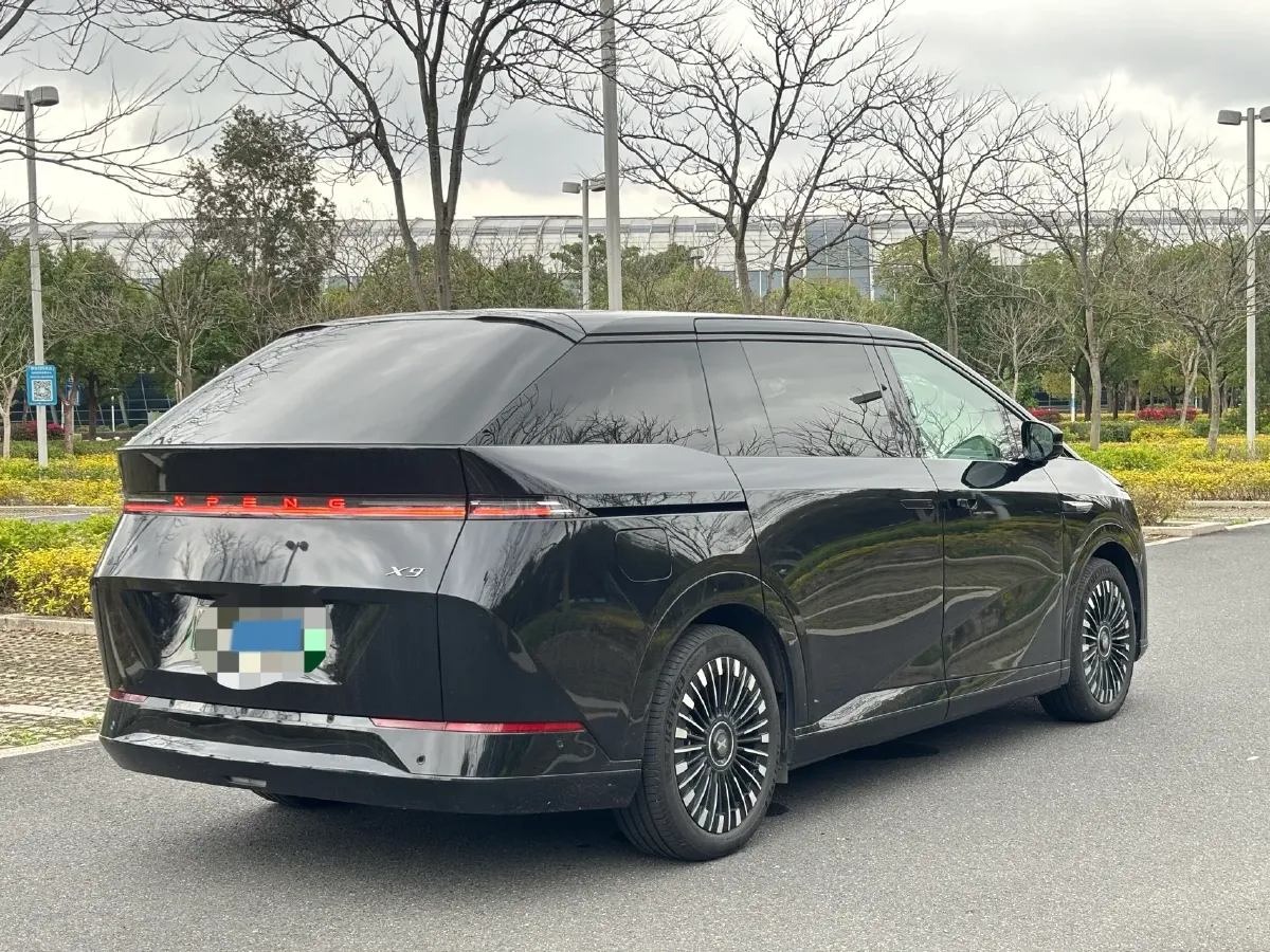 2025 Xpeng X9 BEV,autocango,china used car exporter,china ev exporter,chinese used car exporter,chinese used ev exporter