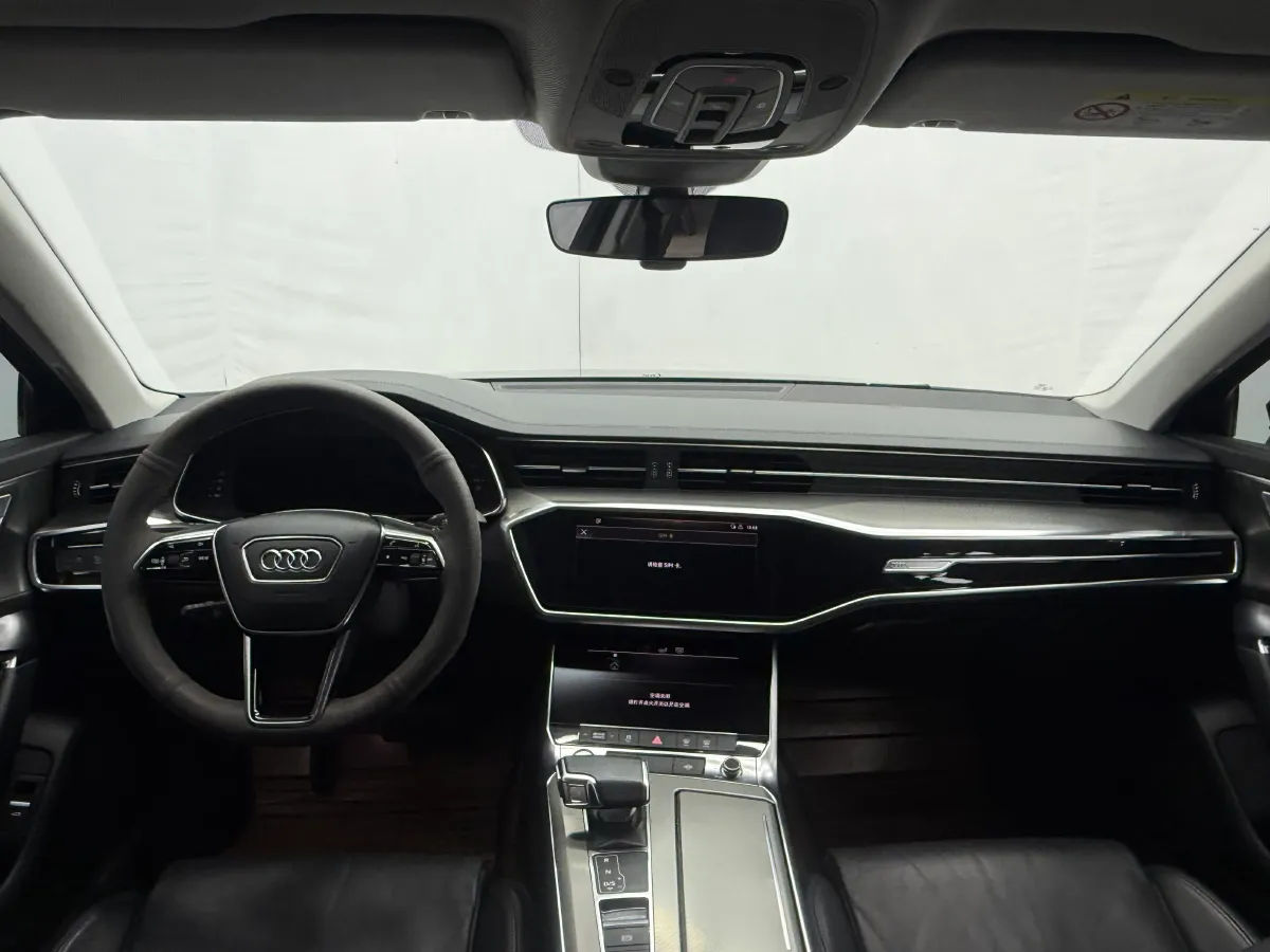 2021 Audi A6L 2.0T 224HP L4 7DCT,autocango,china used car exporter,china ev exporter,chinese used car exporter,chinese used ev exporter