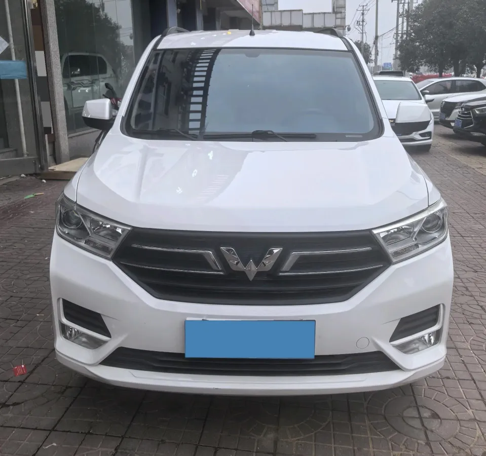 2021 WuLing HongGuang 1.5L 99HP L4 6MT,autocango,china used car exporter,china ev exporter,chinese used car exporter,chinese used ev exporter