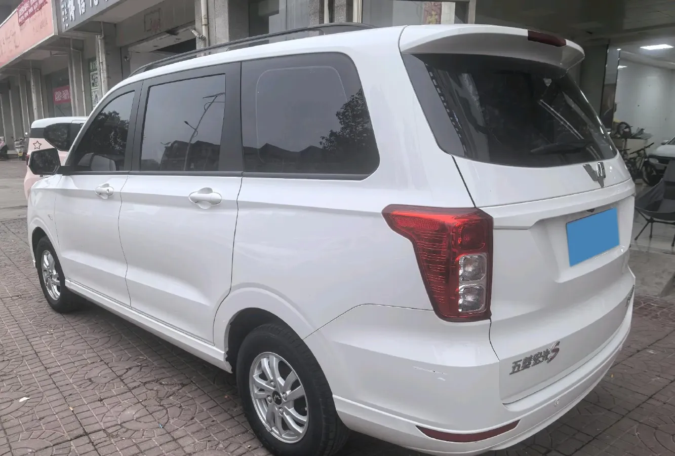2021 WuLing HongGuang 1.5L 99HP L4 6MT,autocango,china used car exporter,china ev exporter,chinese used car exporter,chinese used ev exporter