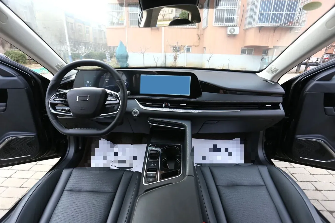 2024 Bestune B70 2.0T 224HP L4 6AT,autocango,china used car exporter,china ev exporter,chinese used car exporter,chinese used ev exporter