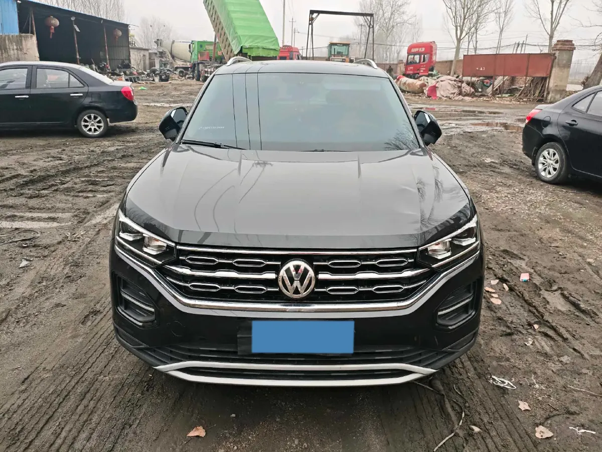 2019 Jeep Cherokee 2.0T 234HP L4 9AT,autocango,china used car exporter,china ev exporter,chinese used car exporter,chinese used ev exporter