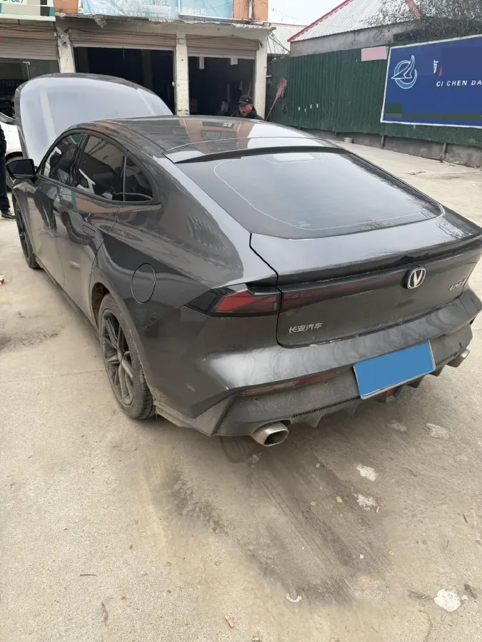 2022 ChangAn UNI-V 1.5T 188HP L4 7DCT,autocango,china used car exporter,china ev exporter,chinese used car exporter,chinese used ev exporter