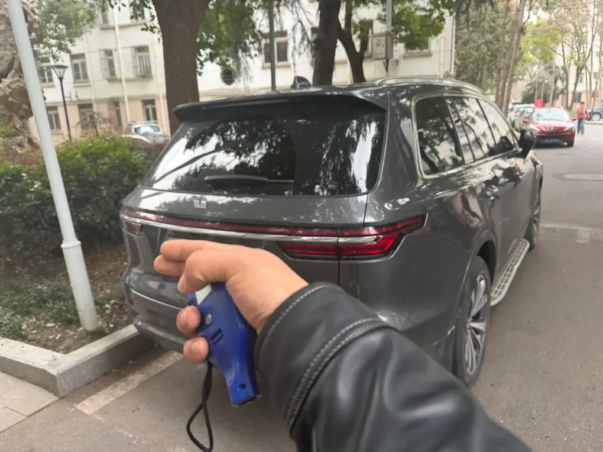 2020 Li ONE Range Extended 131HP REEV 40.5KWH,autocango,china used car exporter,china ev exporter,chinese used car exporter,chinese used ev exporter