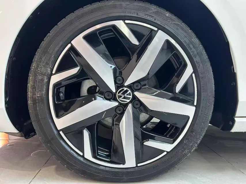 2024 Volkswagen Lamando 1.4T 150HP L4 7DCT,autocango,china used car exporter,china ev exporter,chinese used car exporter,chinese used ev exporter