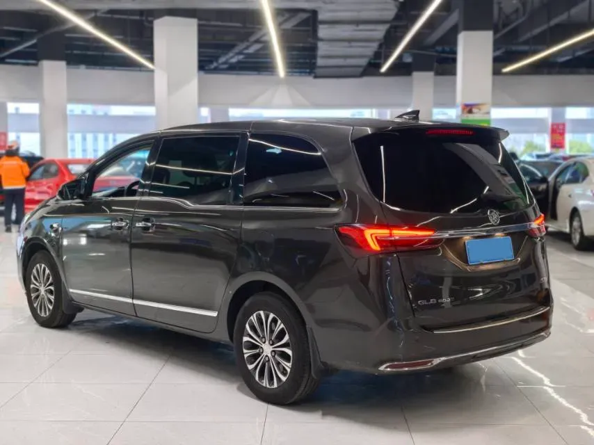 2022 Buick GL8 2.0T 237HP L4 9AT,autocango,china used car exporter,china ev exporter,chinese used car exporter,chinese used ev exporter