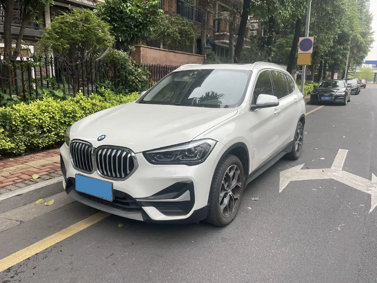 2022 BMW X1 2.0T 192HP L4 7DCT,autocango,china used car exporter,china ev exporter,chinese used car exporter,chinese used ev exporter