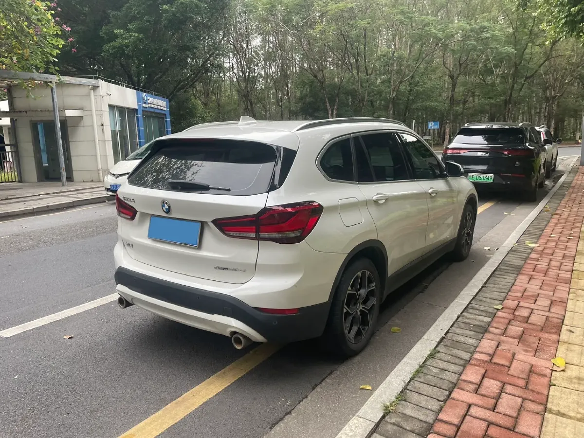 2022 BMW X1 2.0T 192HP L4 7DCT,autocango,china used car exporter,china ev exporter,chinese used car exporter,chinese used ev exporter