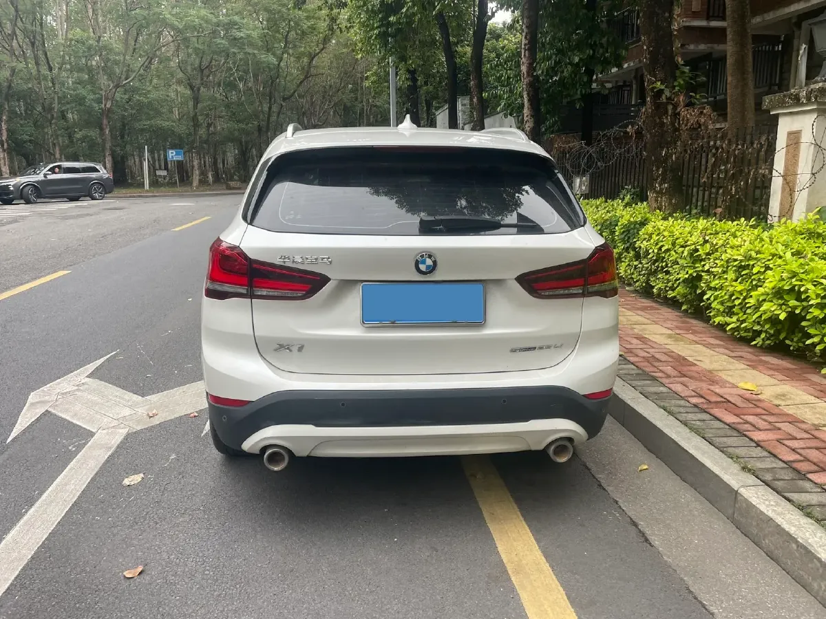 2022 BMW X1 2.0T 192HP L4 7DCT,autocango,china used car exporter,china ev exporter,chinese used car exporter,chinese used ev exporter