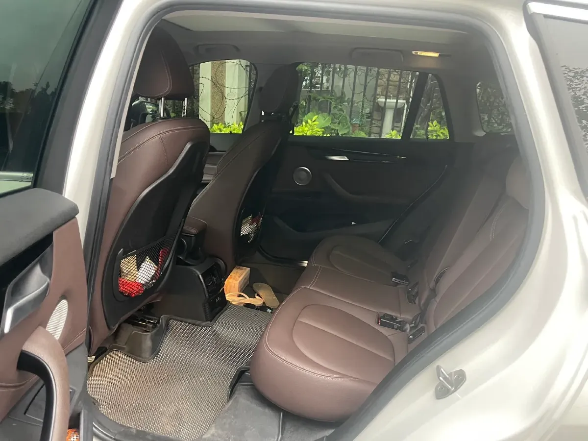 2022 BMW X1 2.0T 192HP L4 7DCT,autocango,china used car exporter,china ev exporter,chinese used car exporter,chinese used ev exporter