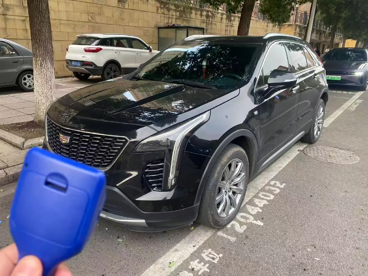 2022 Cadillac XT4 2.0T 237HP L4 9AT,autocango,china used car exporter,china ev exporter,chinese used car exporter,chinese used ev exporter