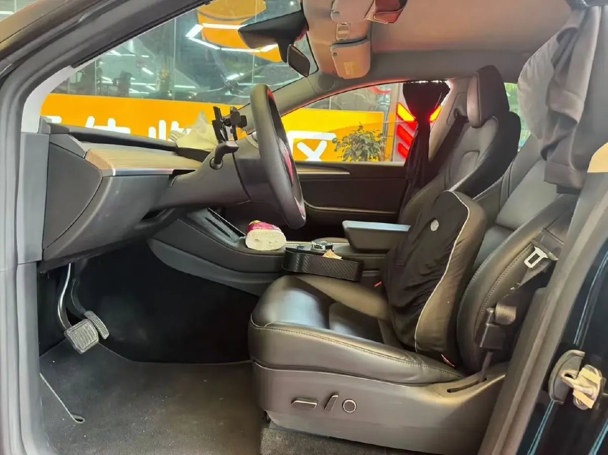 2022 Tesla Model Y BEV 60KWH,autocango,china used car exporter,china ev exporter,chinese used car exporter,chinese used ev exporter