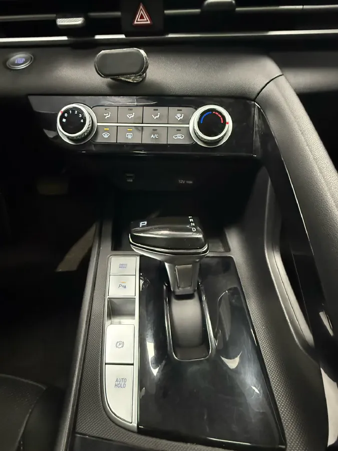 2021 Hyundai Elantra 1.5L 115HP L4 CVT,autocango,china used car exporter,china ev exporter,chinese used car exporter,chinese used ev exporter