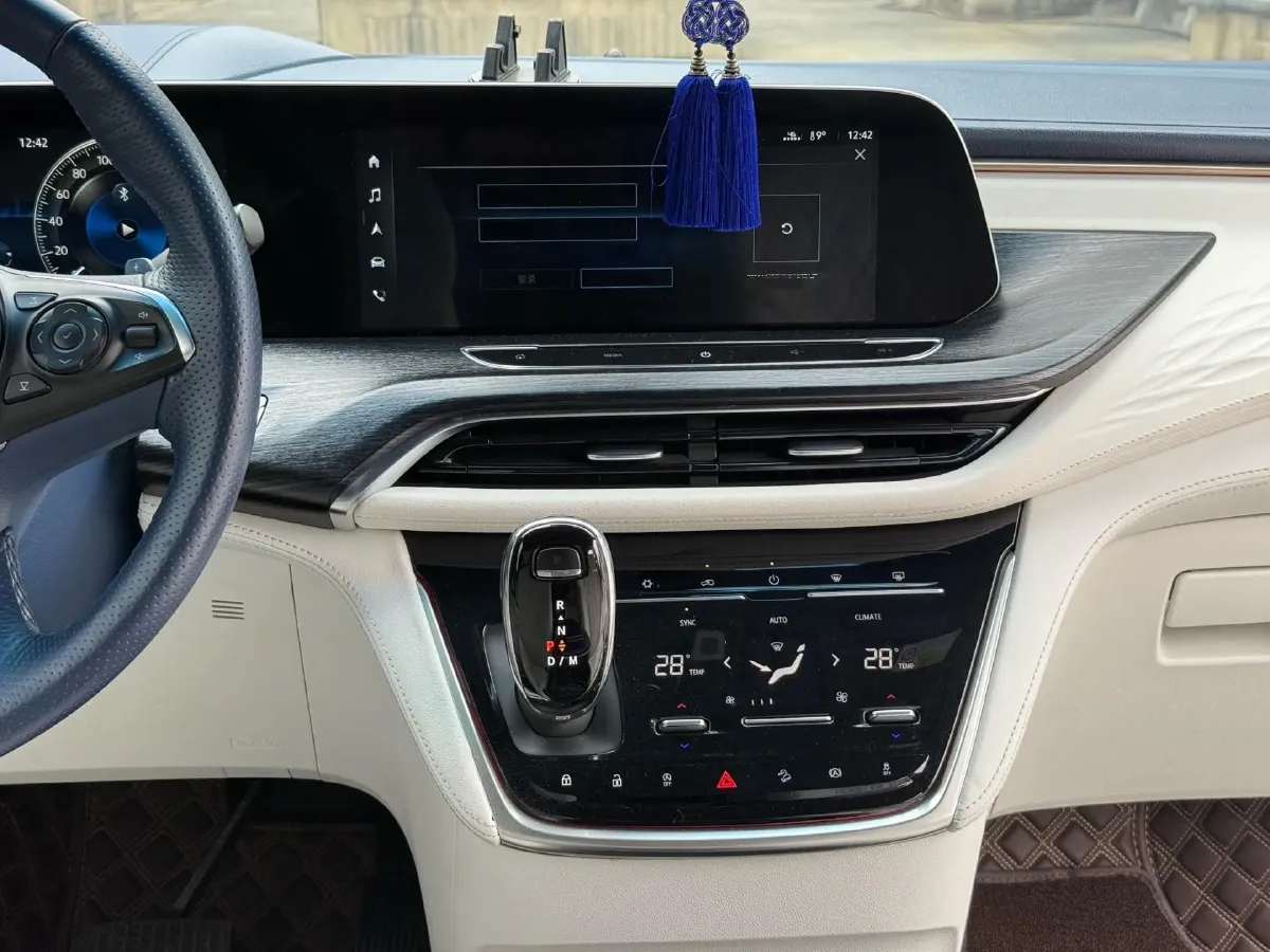 2020 Buick GL8 2.0T 237HP L4 9AT,autocango,china used car exporter,china ev exporter,chinese used car exporter,chinese used ev exporter