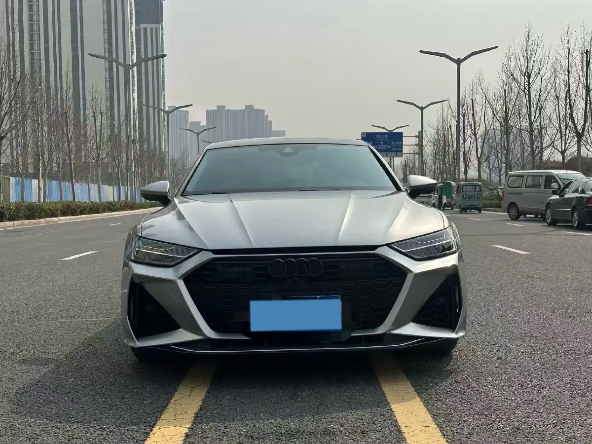 2024 Audi A7L 2.0T 245HP L4 7DCT,autocango,china used car exporter,china ev exporter,chinese used car exporter,chinese used ev exporter