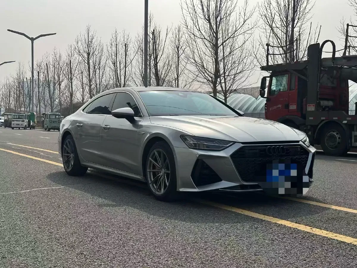 2024 Audi A7L 2.0T 245HP L4 7DCT,autocango,china used car exporter,china ev exporter,chinese used car exporter,chinese used ev exporter