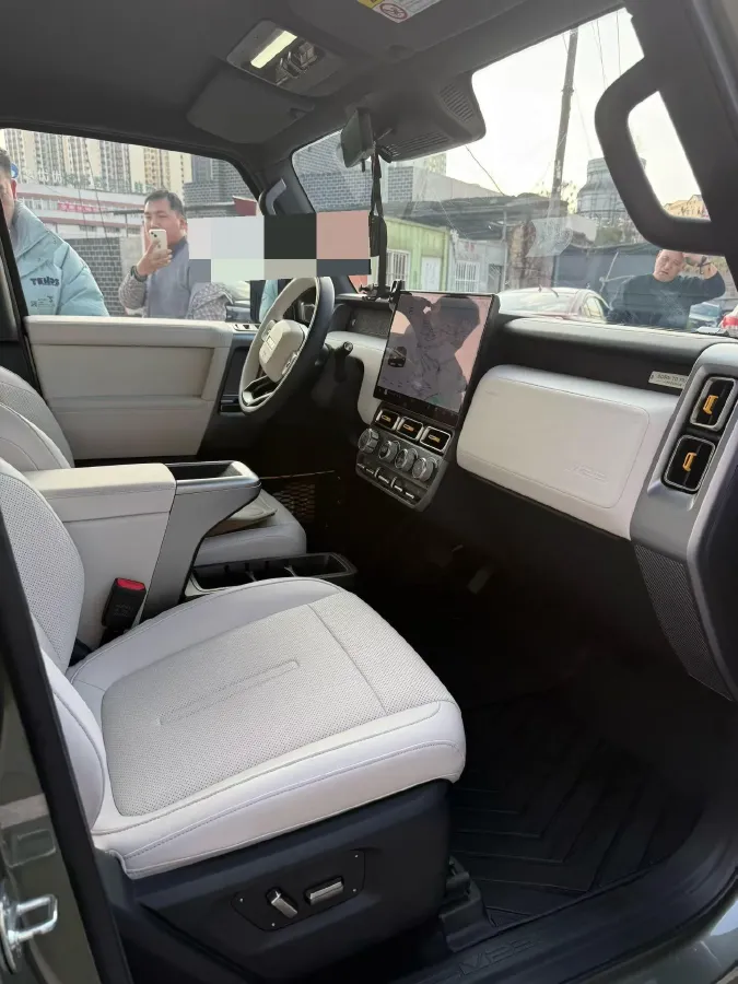 2025 Yufeng Auto Golden Warehouse BEV,autocango,china used car exporter,china ev exporter,chinese used car exporter,chinese used ev exporter