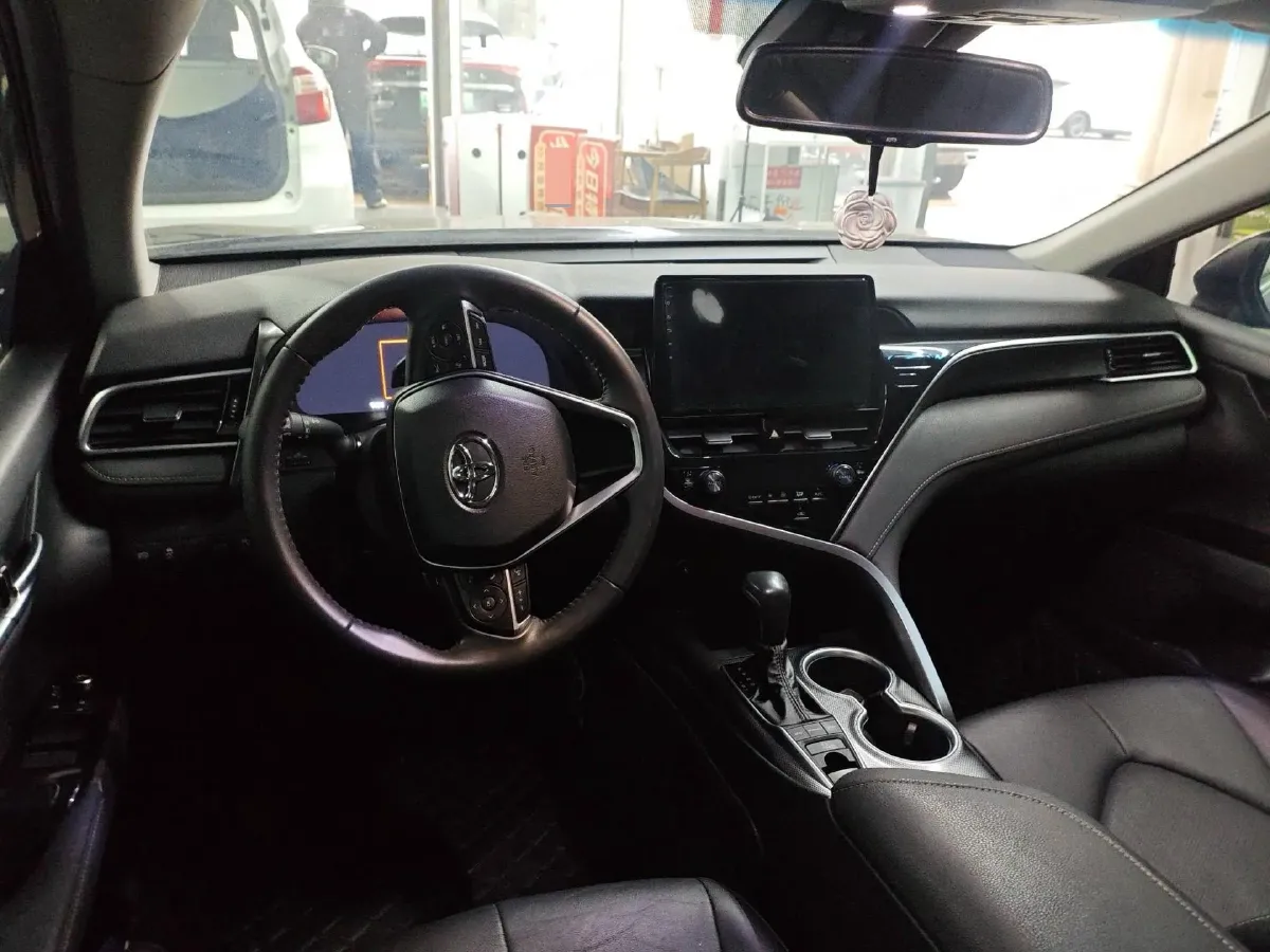 2021 Toyota Camry 2.5L 209HP L4 8AT,autocango,china used car exporter,china ev exporter,chinese used car exporter,chinese used ev exporter