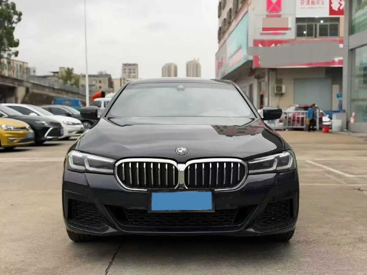 2022 BMW 5 Series 2.0T 184HP L4 8AT,autocango,china used car exporter,china ev exporter,chinese used car exporter,chinese used ev exporter