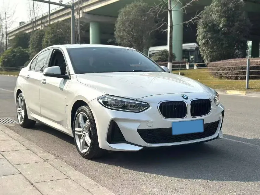2020 BMW 1 Series 1.5T 140HP L3 7DCT,autocango,china used car exporter,china ev exporter,chinese used car exporter,chinese used ev exporter