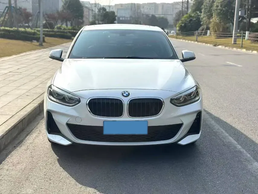 2020 BMW 1 Series 1.5T 140HP L3 7DCT,autocango,china used car exporter,china ev exporter,chinese used car exporter,chinese used ev exporter