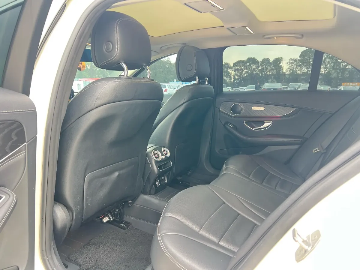 2020 Mercedes-Benz C Class 1.5T 184HP L4 9AT,autocango,china used car exporter,china ev exporter,chinese used car exporter,chinese used ev exporter