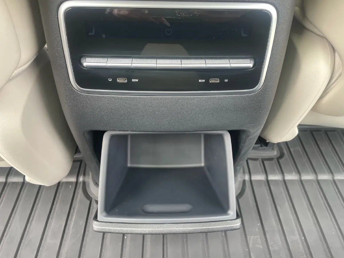 2023 Li L7 Range Extended 154HP REEV 40.9KWH,autocango,china used car exporter,china ev exporter,chinese used car exporter,chinese used ev exporter