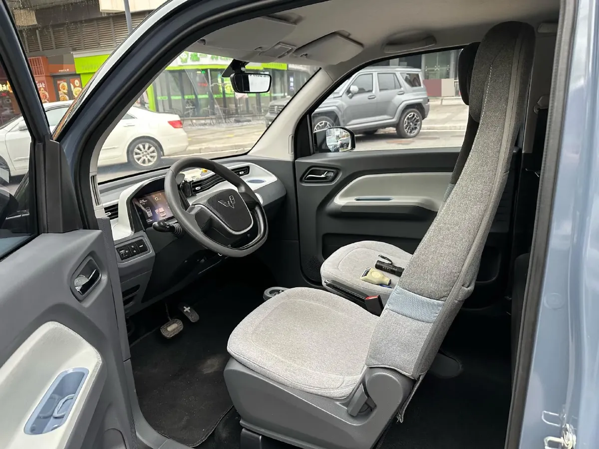 2022 WuLing HongGuang MINI EV BEV 9KWH,autocango,china used car exporter,china ev exporter,chinese used car exporter,chinese used ev exporter