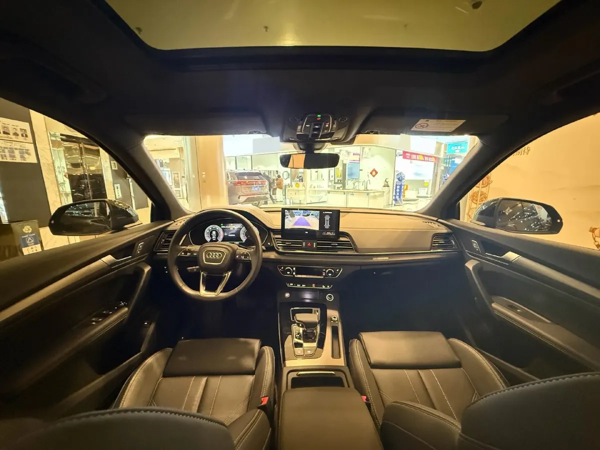 2023 Audi Q5L 2.0T 190HP L4 7DCT,autocango,china used car exporter,china ev exporter,chinese used car exporter,chinese used ev exporter