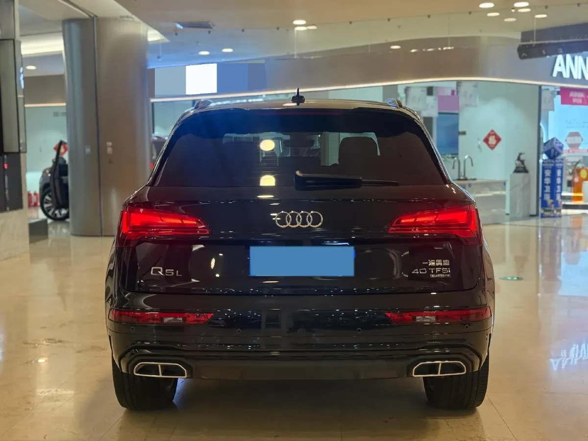 2023 Audi Q5L 2.0T 190HP L4 7DCT,autocango,china used car exporter,china ev exporter,chinese used car exporter,chinese used ev exporter