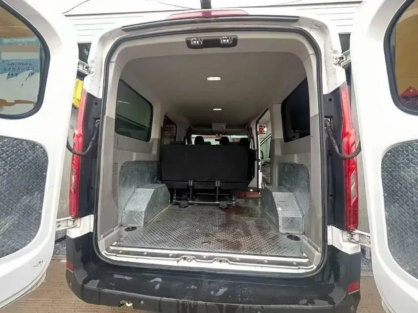 2022 JMC YuHu 9 2.0T 220HP L4 6MT,autocango,china used car exporter,china ev exporter,chinese used car exporter,chinese used ev exporter