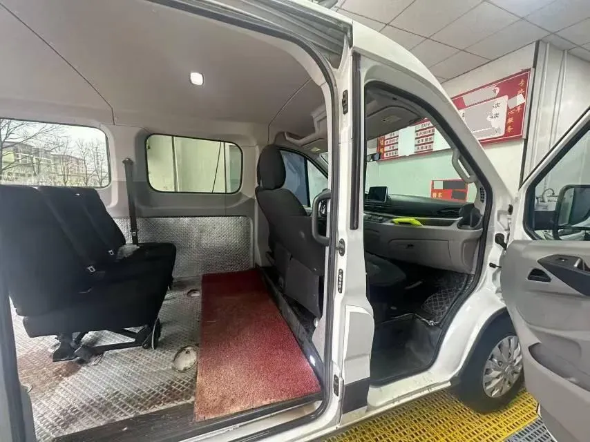 2022 JMC YuHu 9 2.0T 220HP L4 6MT,autocango,china used car exporter,china ev exporter,chinese used car exporter,chinese used ev exporter