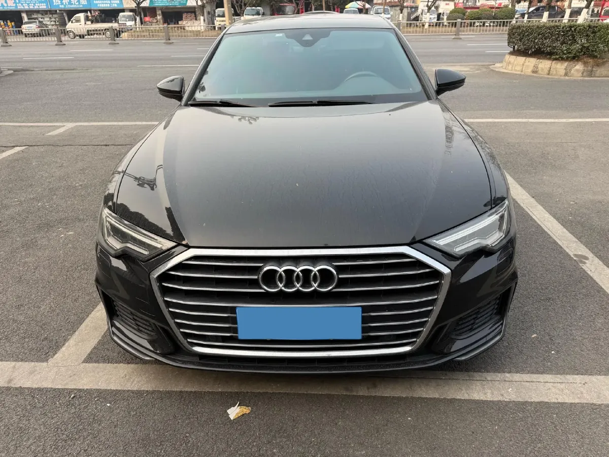 2021 Audi A6L 2.0T 190HP L4 7DCT,autocango,china used car exporter,china ev exporter,chinese used car exporter,chinese used ev exporter